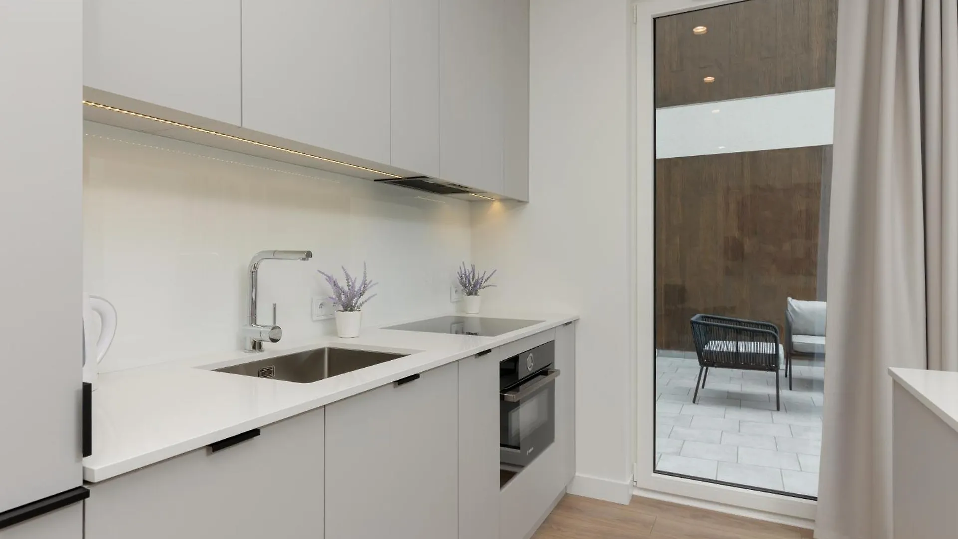 Lux Apartments Domaniewska With Sauna & Gym By Renters Prestige Warszawa