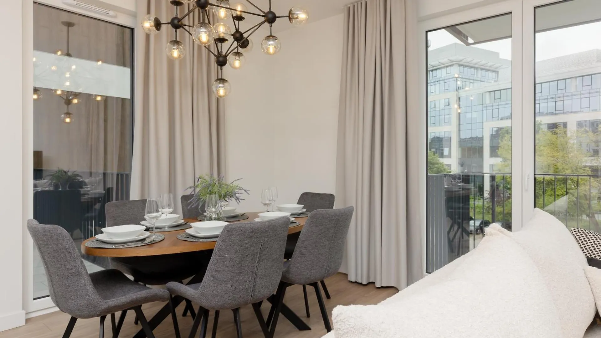 Lux Apartments Domaniewska With Sauna & Gym By Renters Prestige Warszawa 0*,  Polen