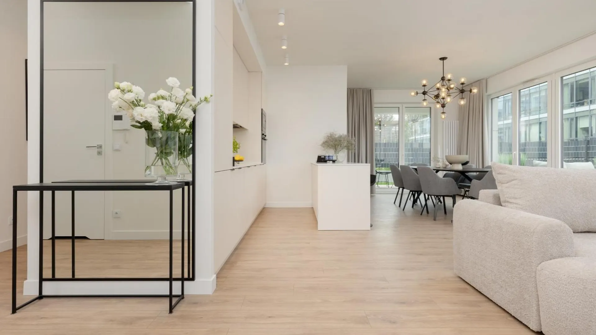 Lux Apartments Domaniewska With Sauna & Gym By Renters Prestige Warszawa