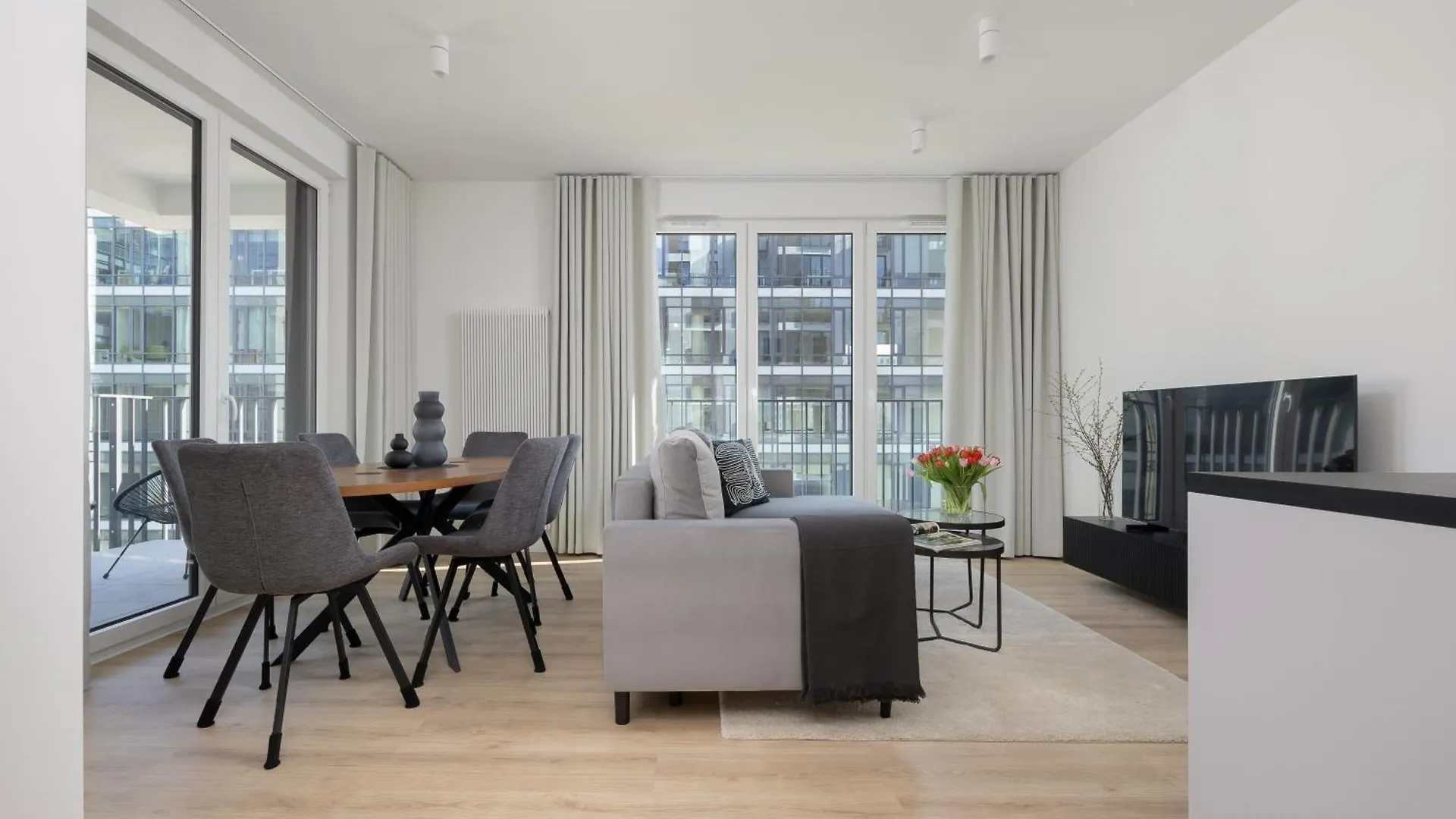 Lux Apartments Domaniewska With Sauna & Gym By Renters Prestige Βαρσοβία Πολωνία